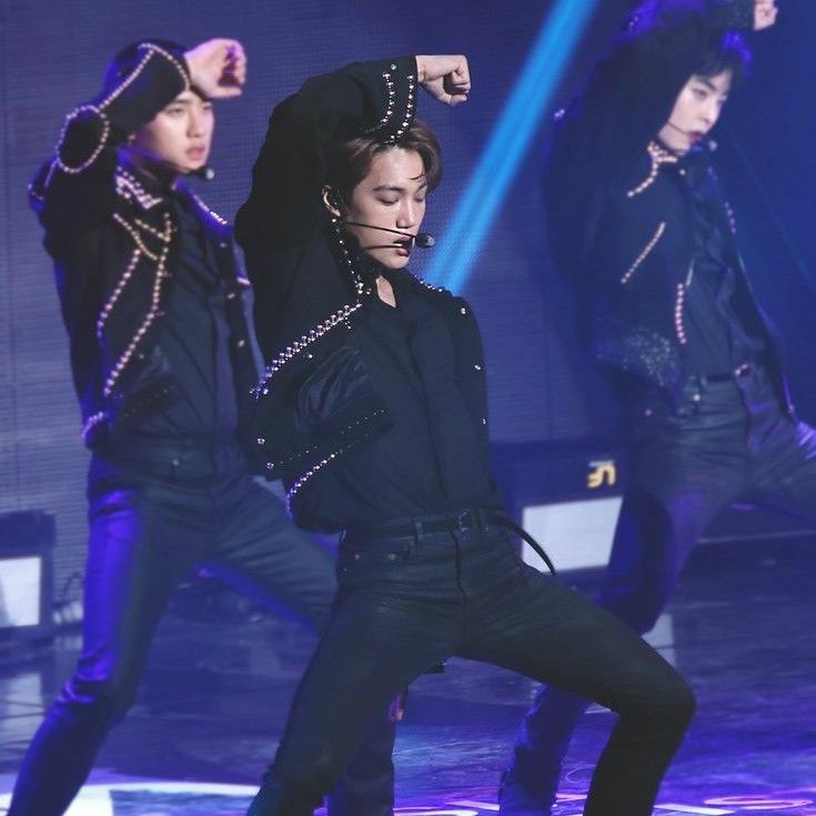 카이의 비하인드 컷