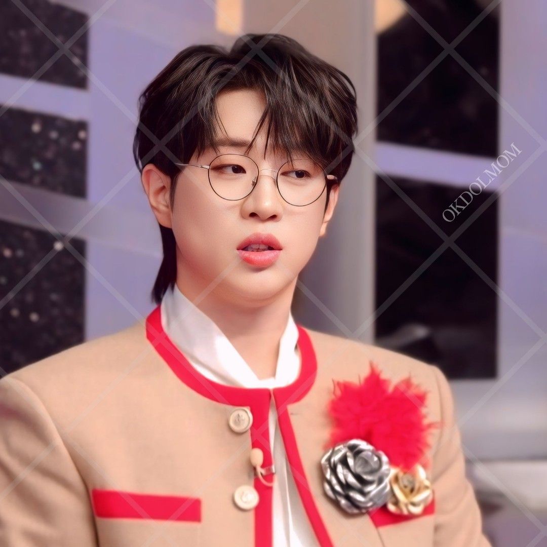 A moment captured by a fan of An Sunghoon