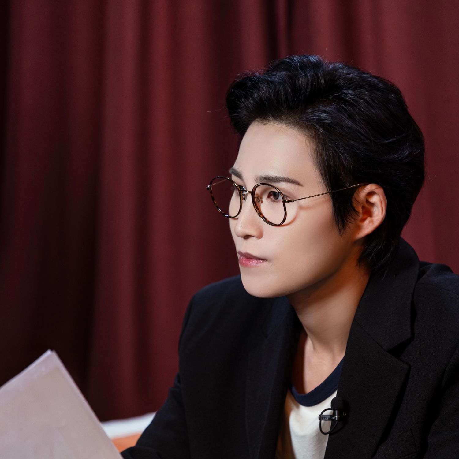 Behind-the-scenes cut of Kim Heejae