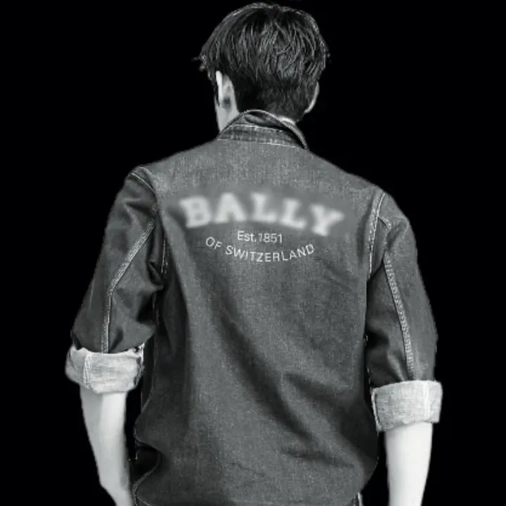 Recent activity shot of Yoo Yeonseok