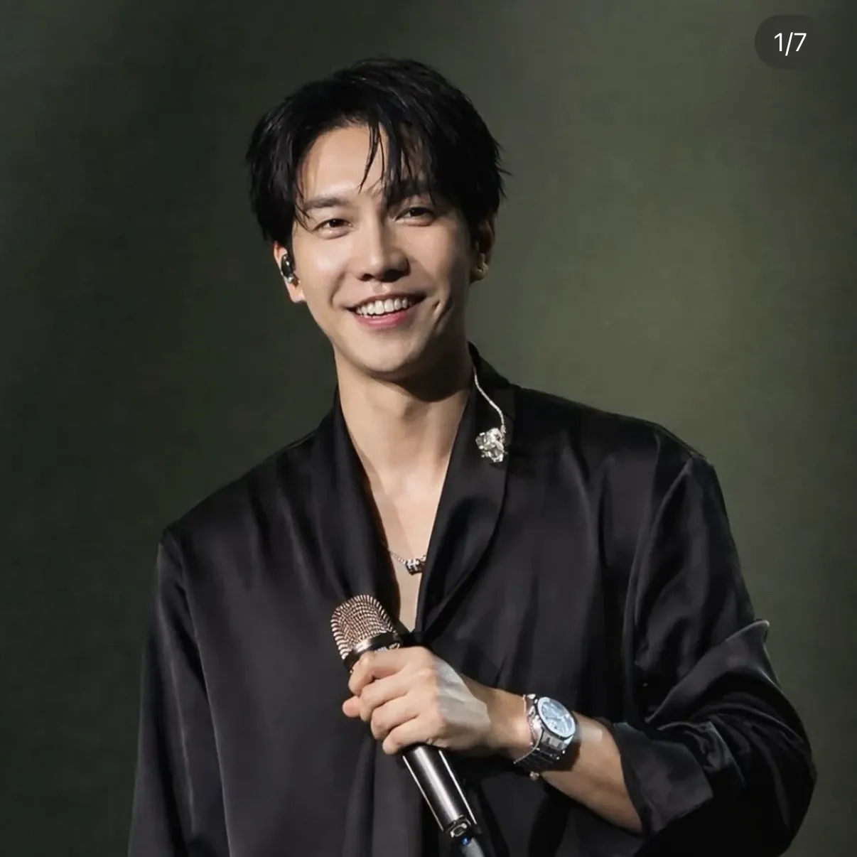 Momen yang diabadikan oleh penggemar Lee Seunggi