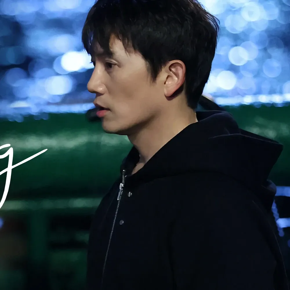 A moment captured by a fan of Ji Sung
