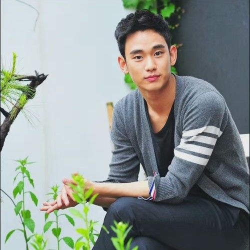 Behind-the-scenes cut of Kim Soohyun