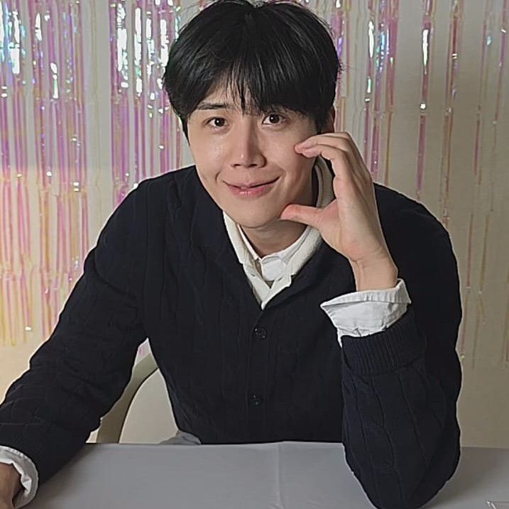 Behind-the-scenes cut of Kim Seonho