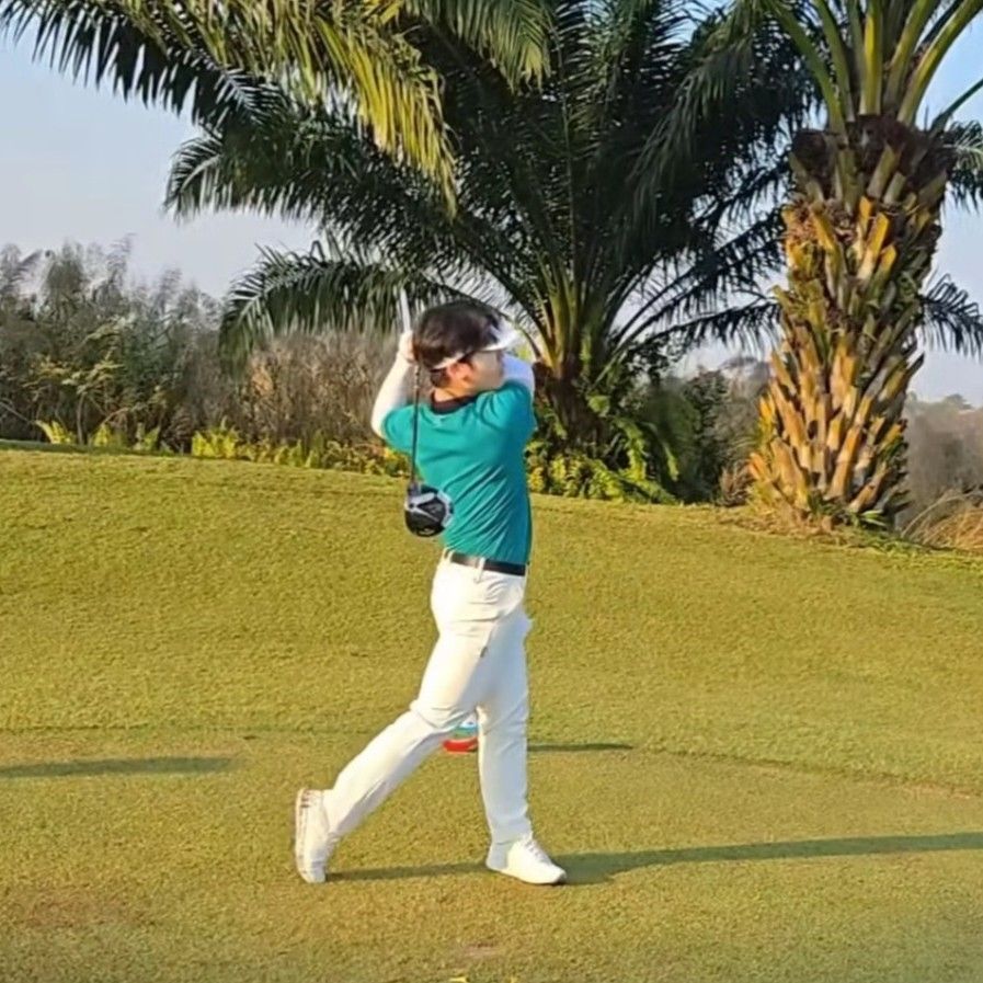 Behind-the-scenes cut of Park Sungon