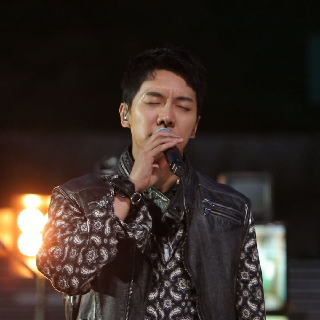 ファンが撮影したイ・スンギの瞬間