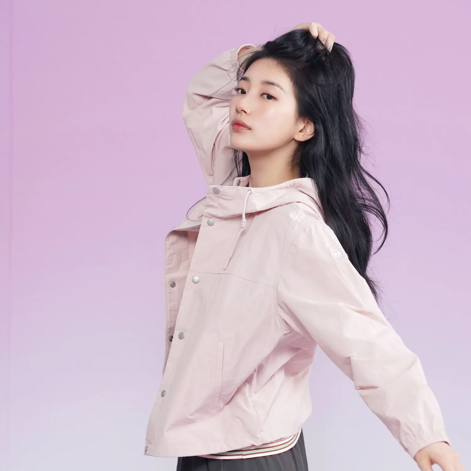 Behind-the-scenes cut of Bae Suzy