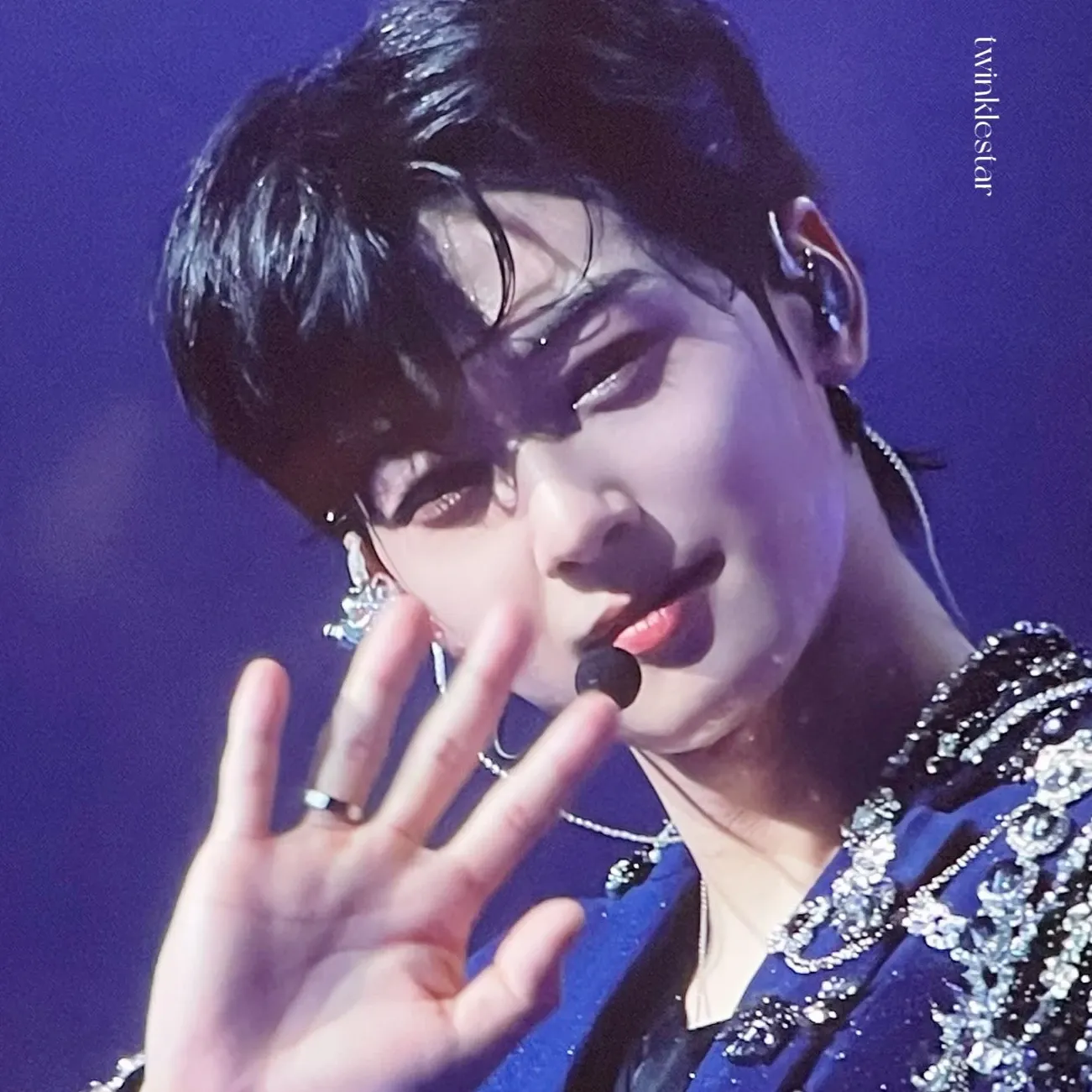 A moment captured by a fan of Cha Eunwoo