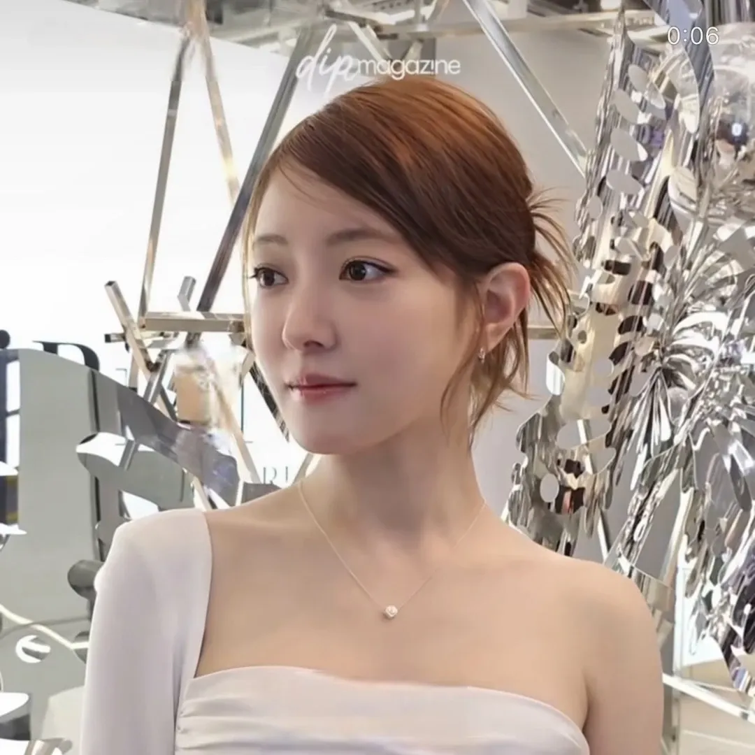 Behind-the-scenes cut of Lee Seyoung