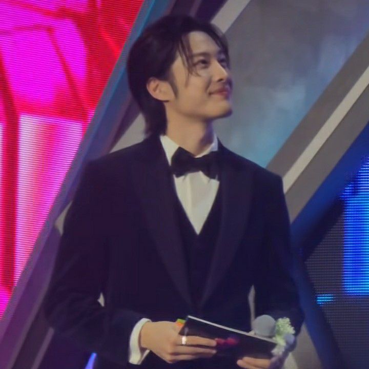 Latest photo of Lee Jongwon