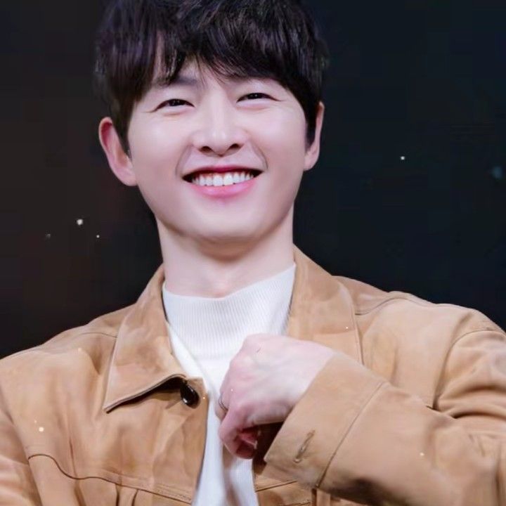 ソン・ジュンギの最近の活動ショット