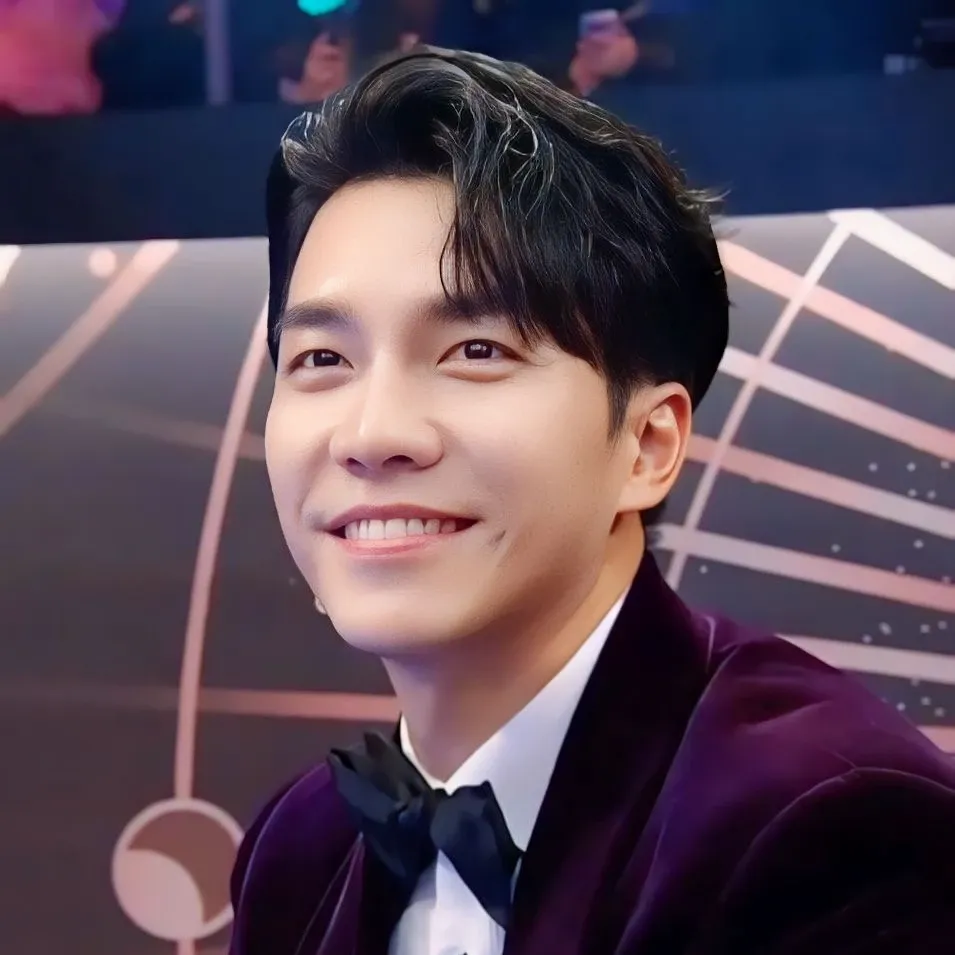 Foto kegiatan terbaru dari Lee Seunggi