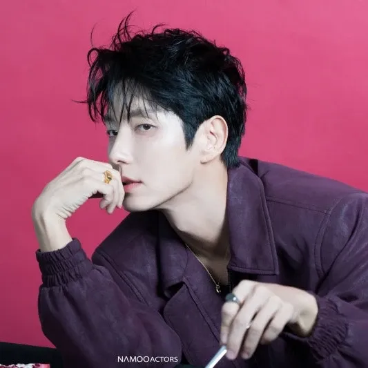 A moment captured by a fan of Lee Joongi