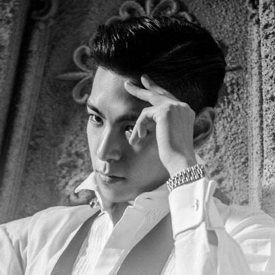 A moment captured by a fan of T.O.P