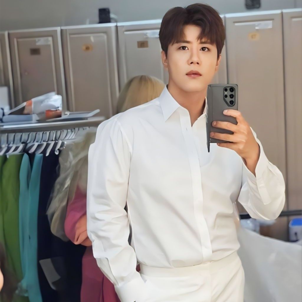 Behind-the-scenes cut of Jin Haesung