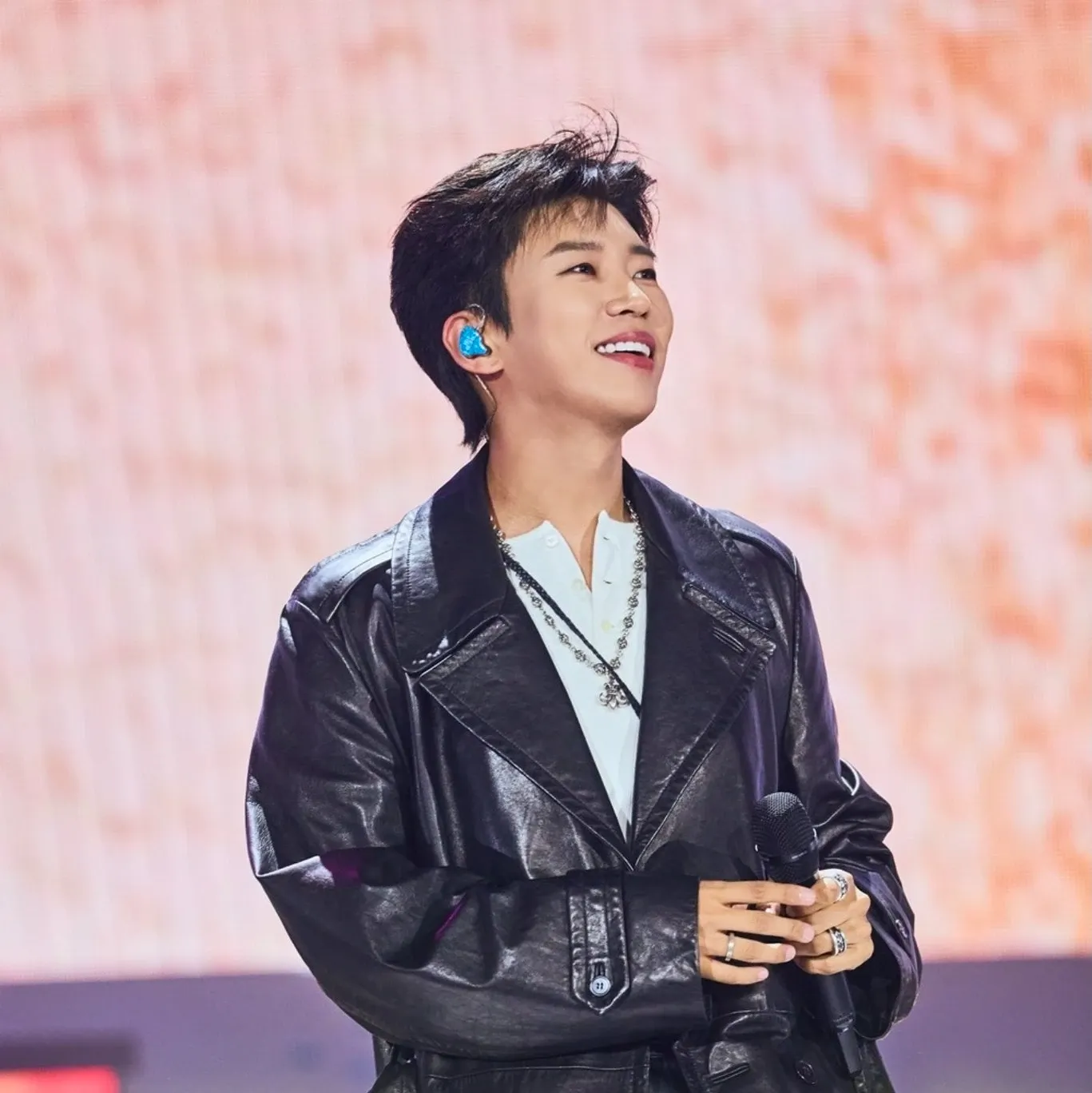 Cuplikan di balik layar dari Lim Youngwoong