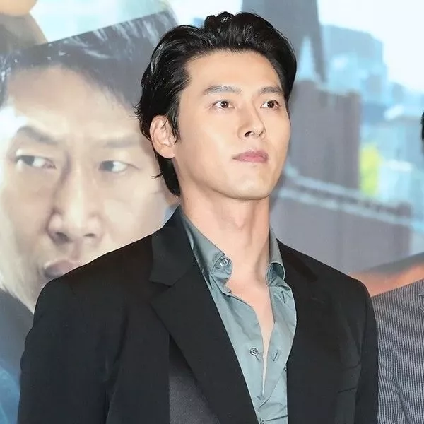 Cuplikan di balik layar dari Hyun Bin
