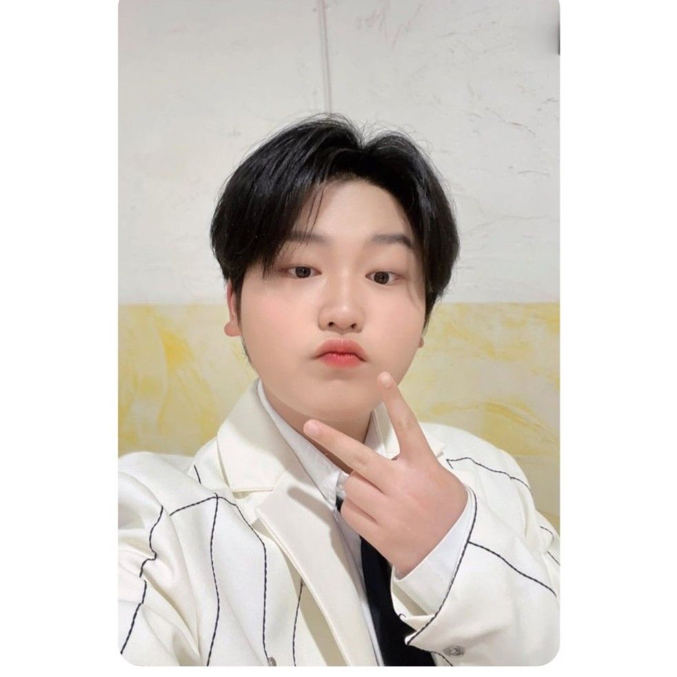 A moment captured by a fan of Park Sungon