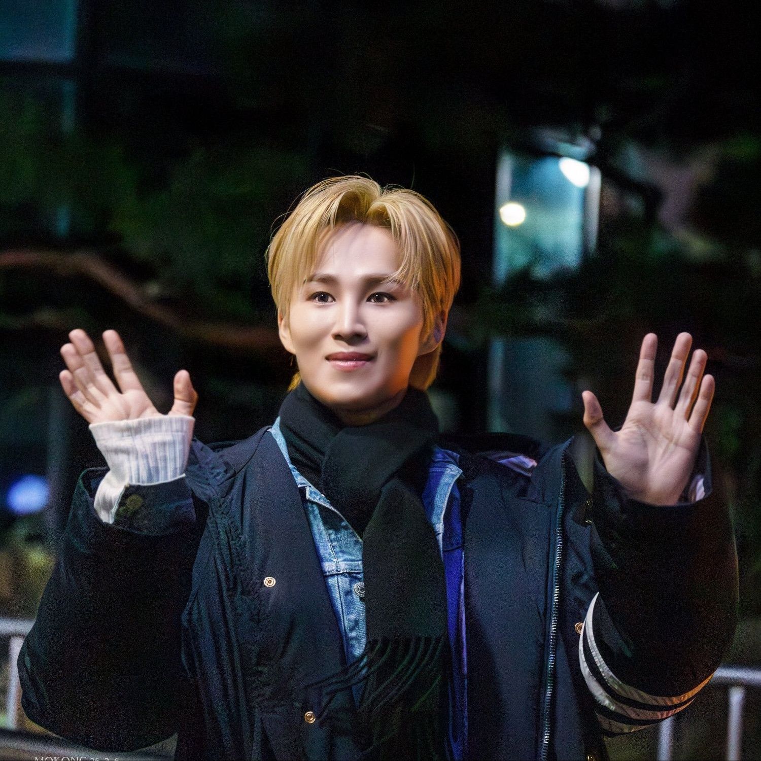 金熙栽的最新照片