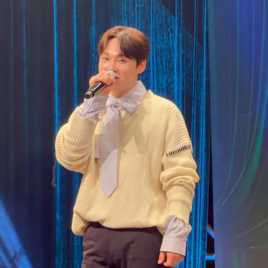 A moment captured by a fan of Park Seojin