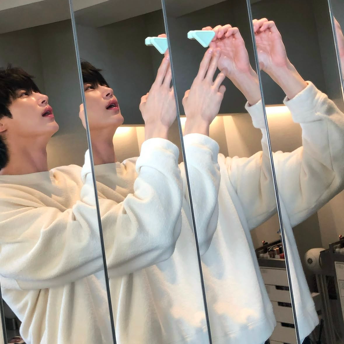 A moment captured by a fan of Byeon Wooseok