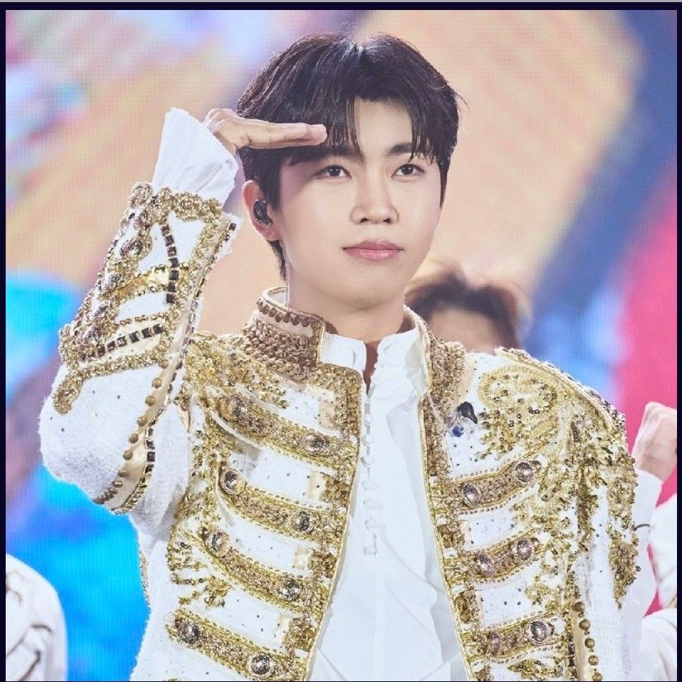 Foto kegiatan terbaru dari Lim Youngwoong