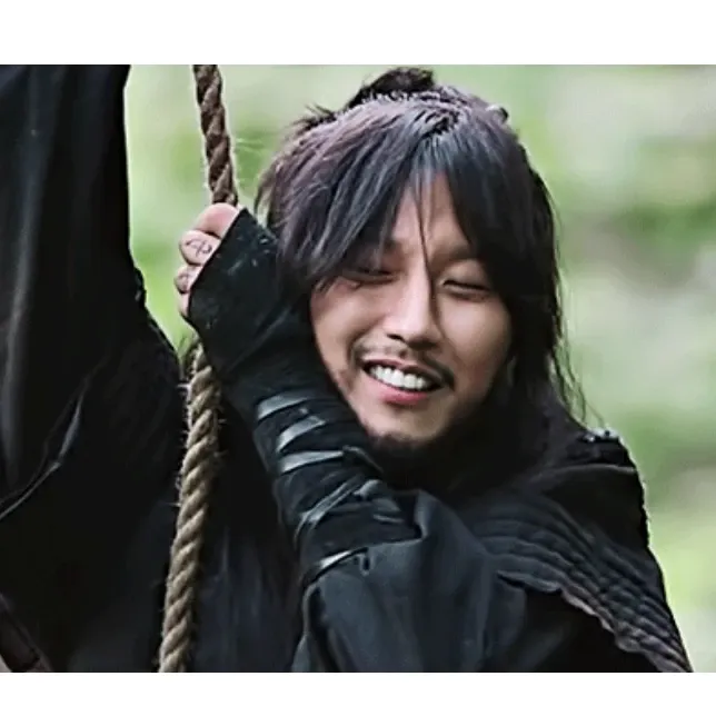 Behind-the-scenes cut of Kim Namgil