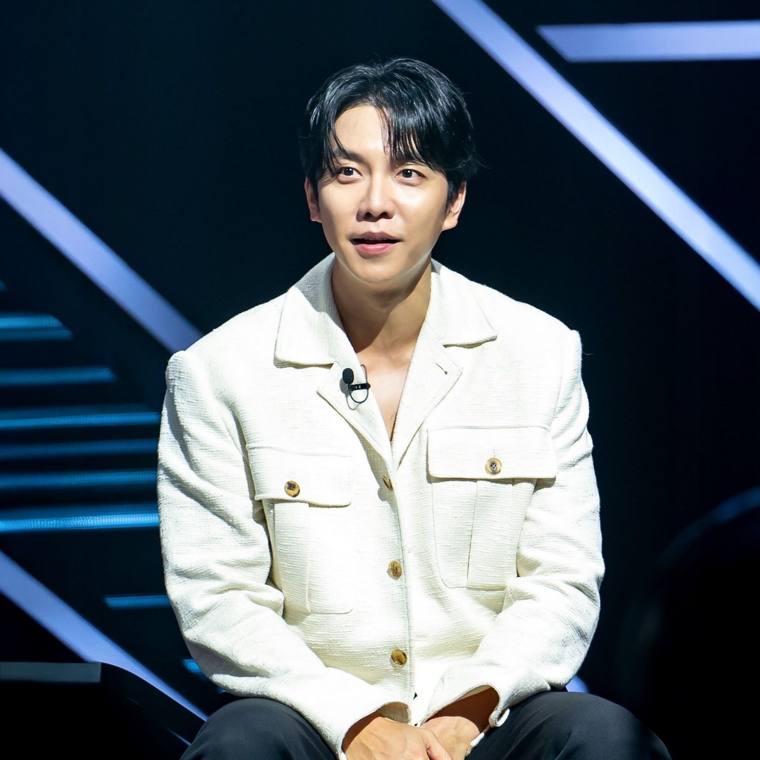 粉丝拍下的李升基瞬间