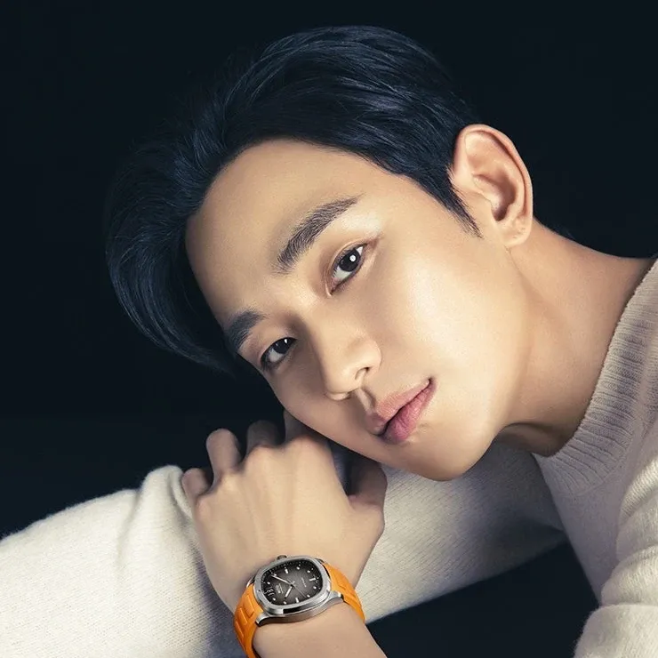 Recent activity shot of Kim Soohyun