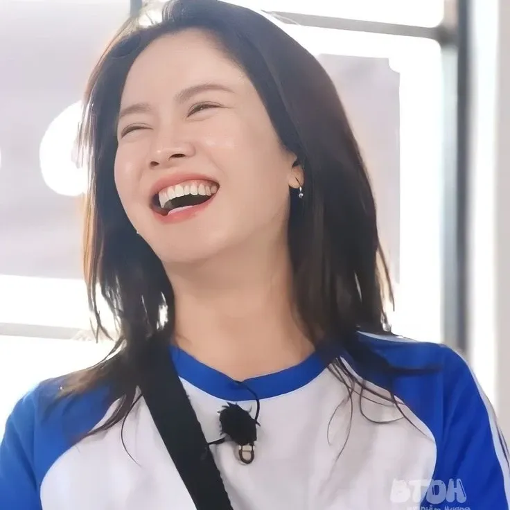Momen yang diabadikan oleh penggemar Song Jihyo