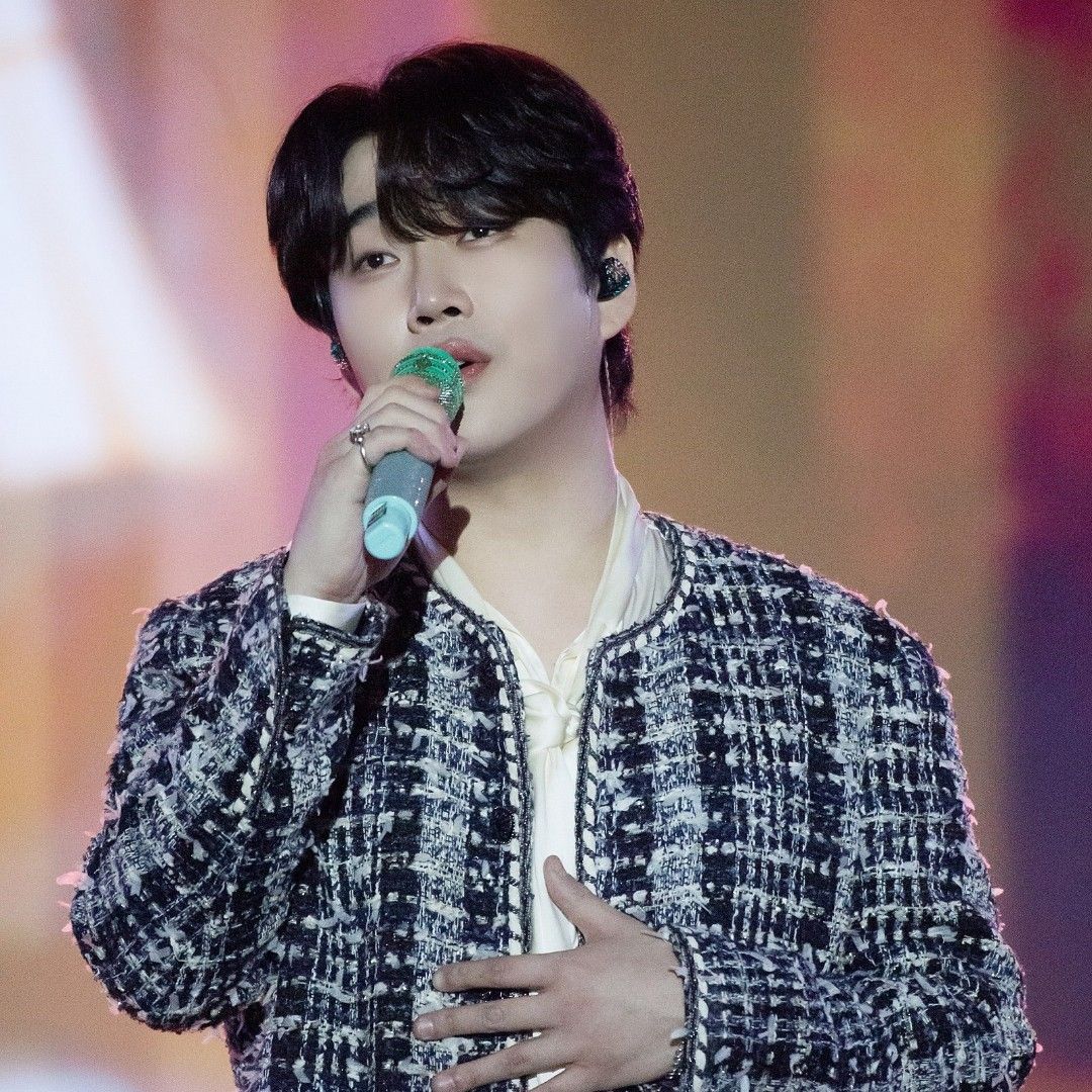 Behind-the-scenes cut of Hwang Youngwoong