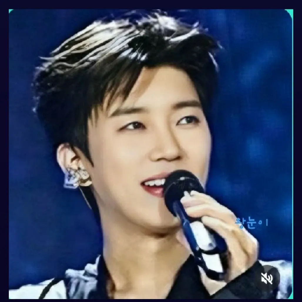 Foto terbaru dari Lim Youngwoong