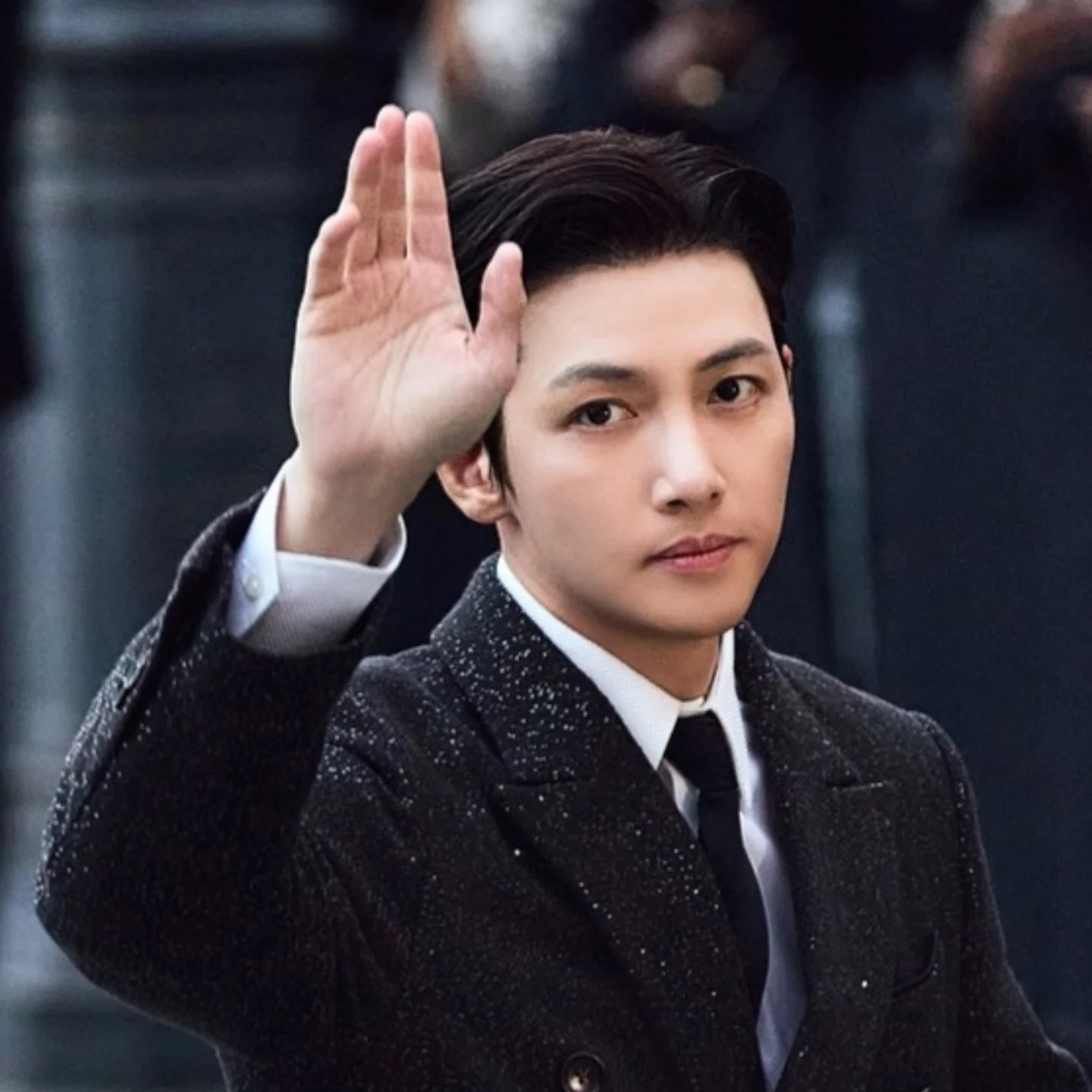 粉丝拍下的池昌旭瞬间