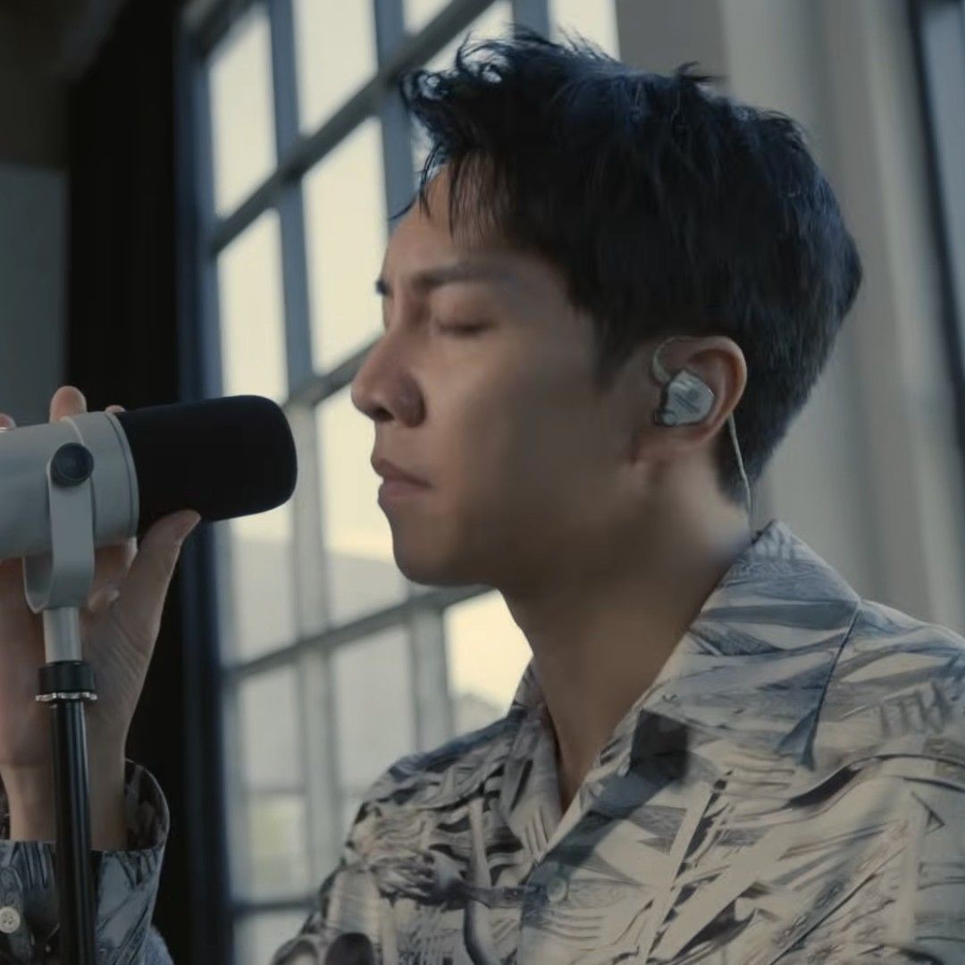 Foto terbaru dari Lee Seunggi