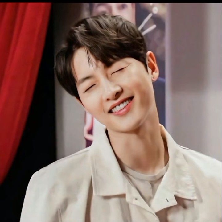 A moment captured by a fan of Song Joongki