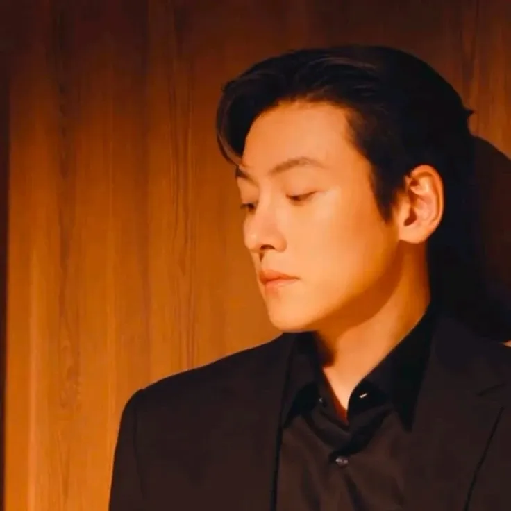 Recent activity shot of Ji Changwook