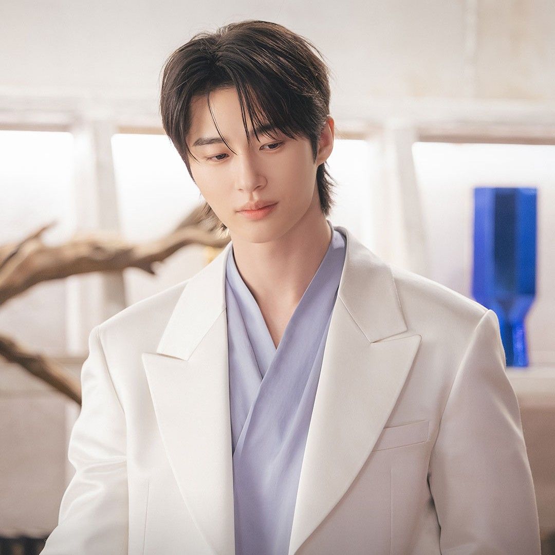 Latest photo of Byeon Wooseok