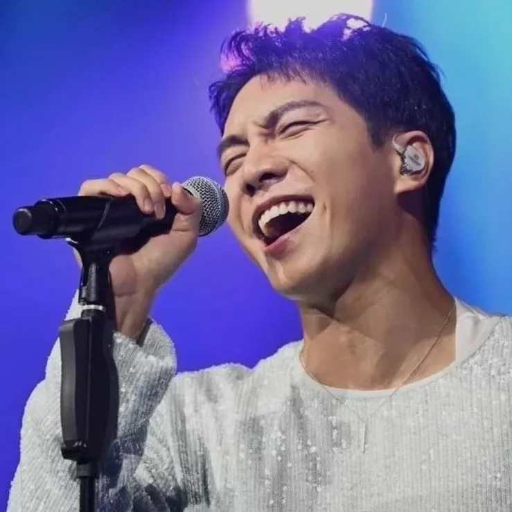 Momen yang diabadikan oleh penggemar Lee Seunggi