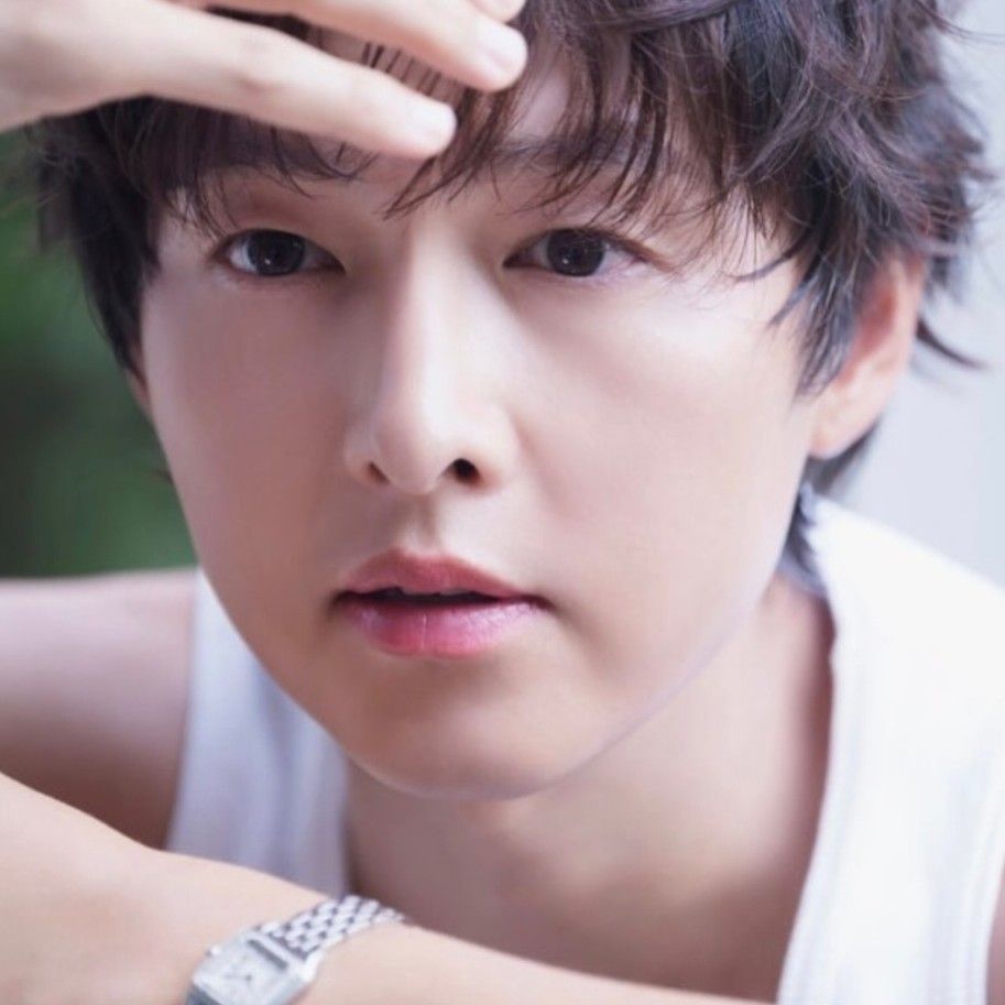 Foto terbaru dari Song Joongki