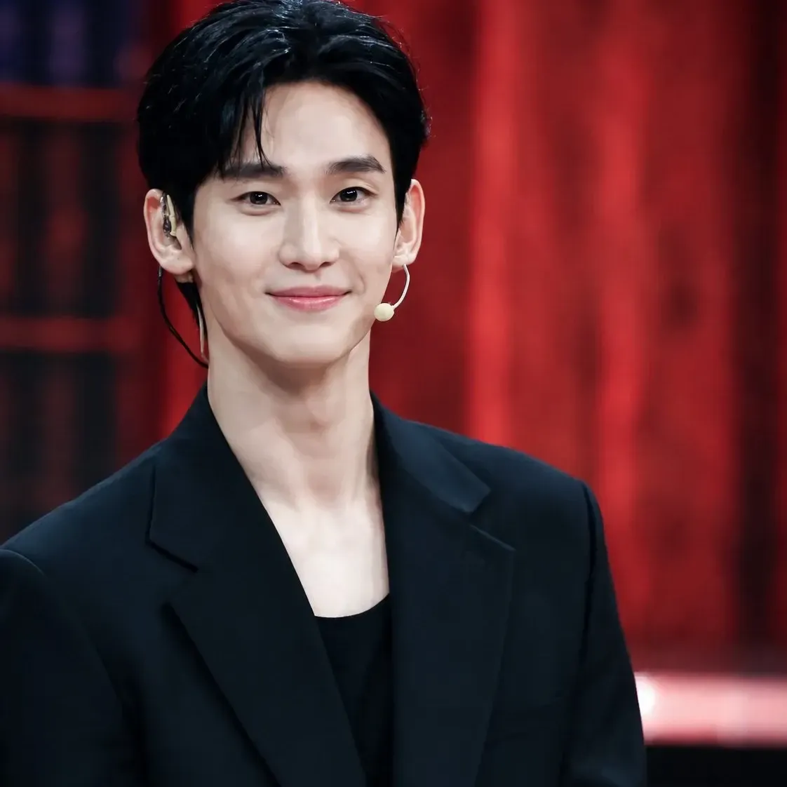 Behind-the-scenes cut of Kim Soohyun