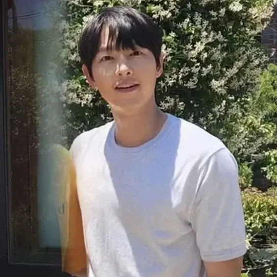 Momen yang diabadikan oleh penggemar Song Joongki