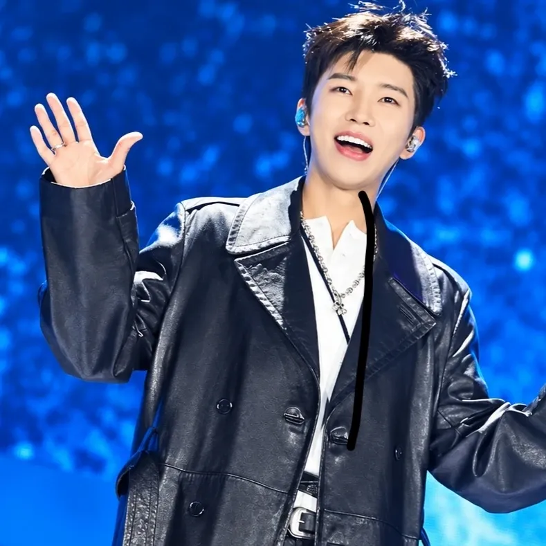 Recent activity shot of Lim Youngwoong