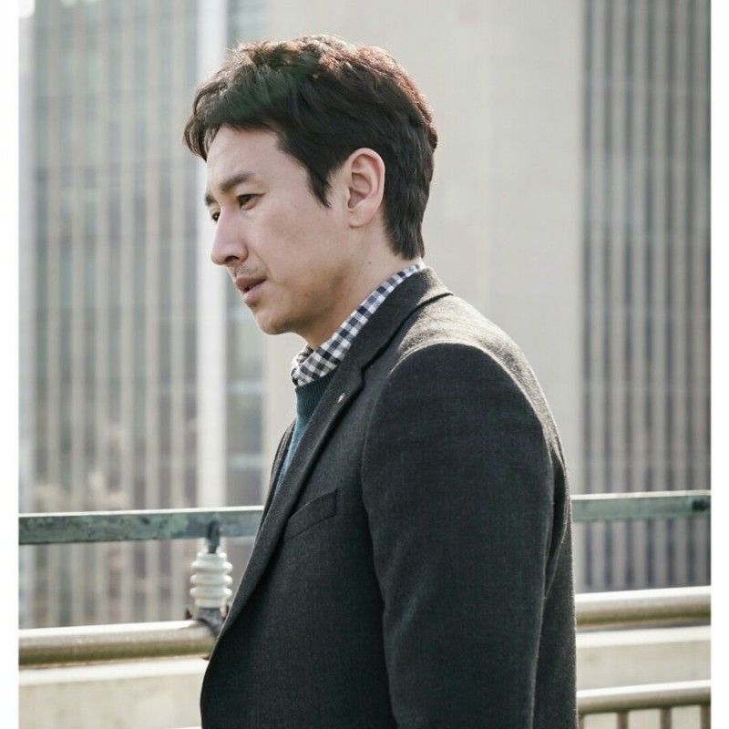 Recent activity shot of Lee Sunkyun