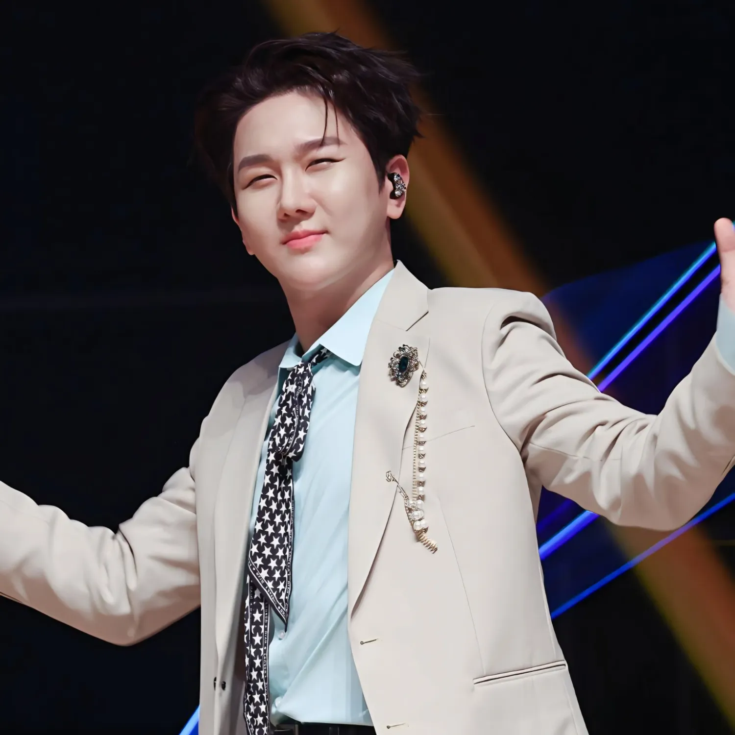 Behind-the-scenes cut of Kim Soochan
