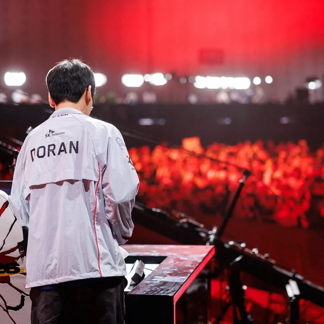 Behind-the-scenes cut of Doran