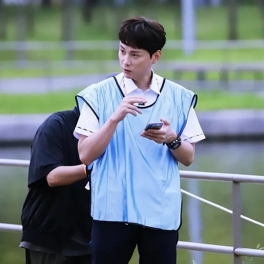 Behind-the-scenes cut of Min Kyunghoon