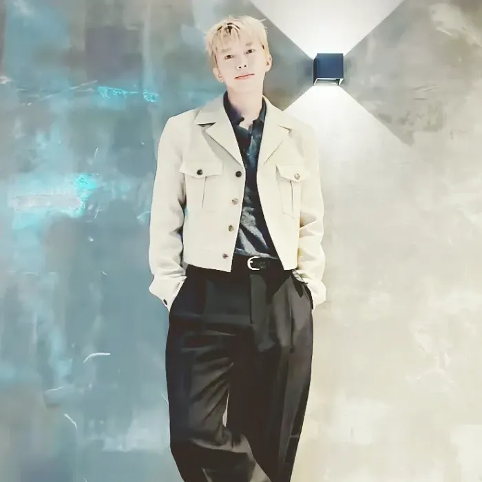 Behind-the-scenes cut of Lim Youngwoong