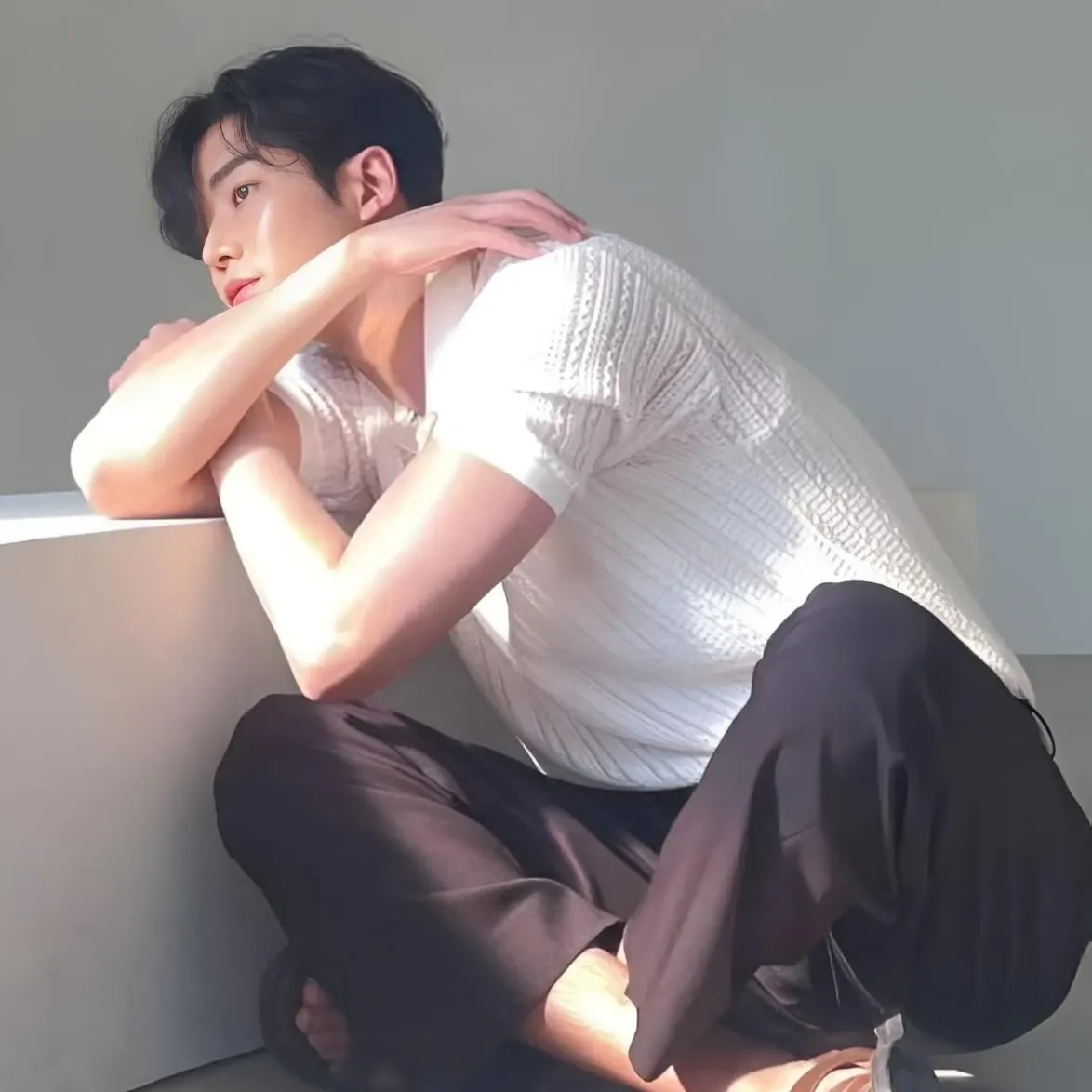 Foto kegiatan terbaru dari Rowoon