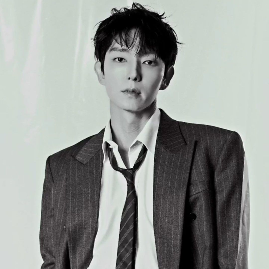 A moment captured by a fan of Lee Joongi