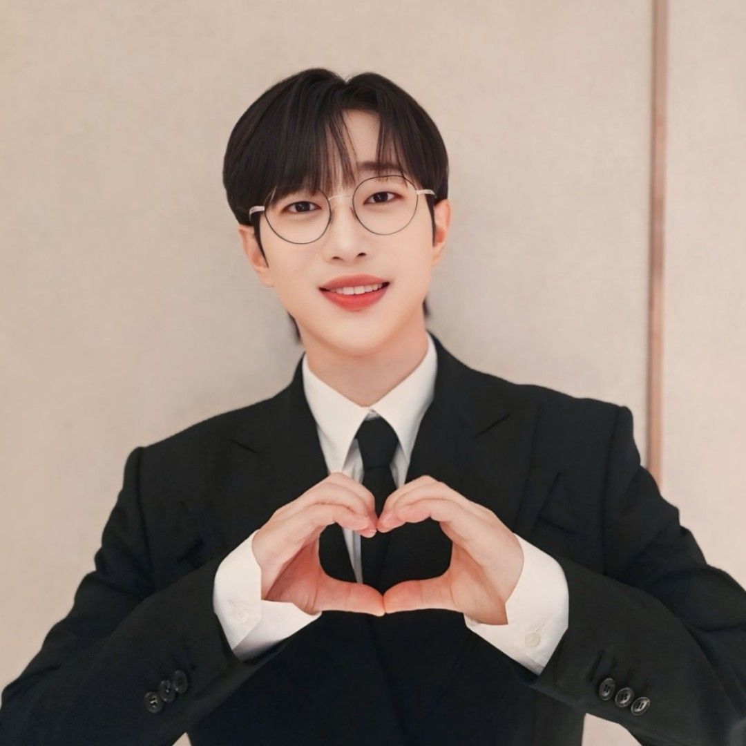 A moment captured by a fan of An Sunghoon